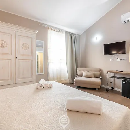 Estay Garibaldi Πανσιόν Κάλιαρι