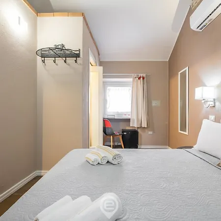 Estay Garibaldi 3* Cagliari